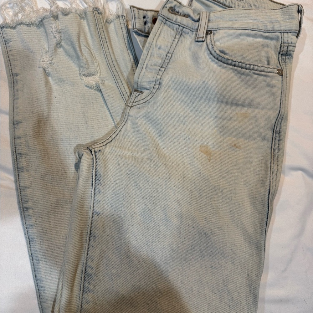 Light Blue Distressed Women’s jeans
